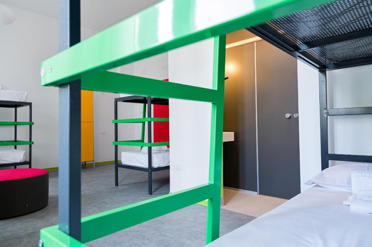 Bohoostel Hostel โบโลญญา ภายนอก รูปภาพ